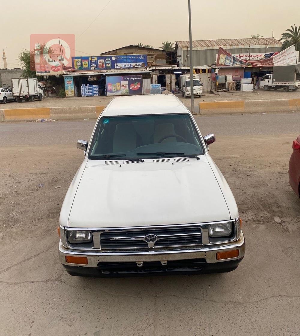 تويوتا هايلوكس
